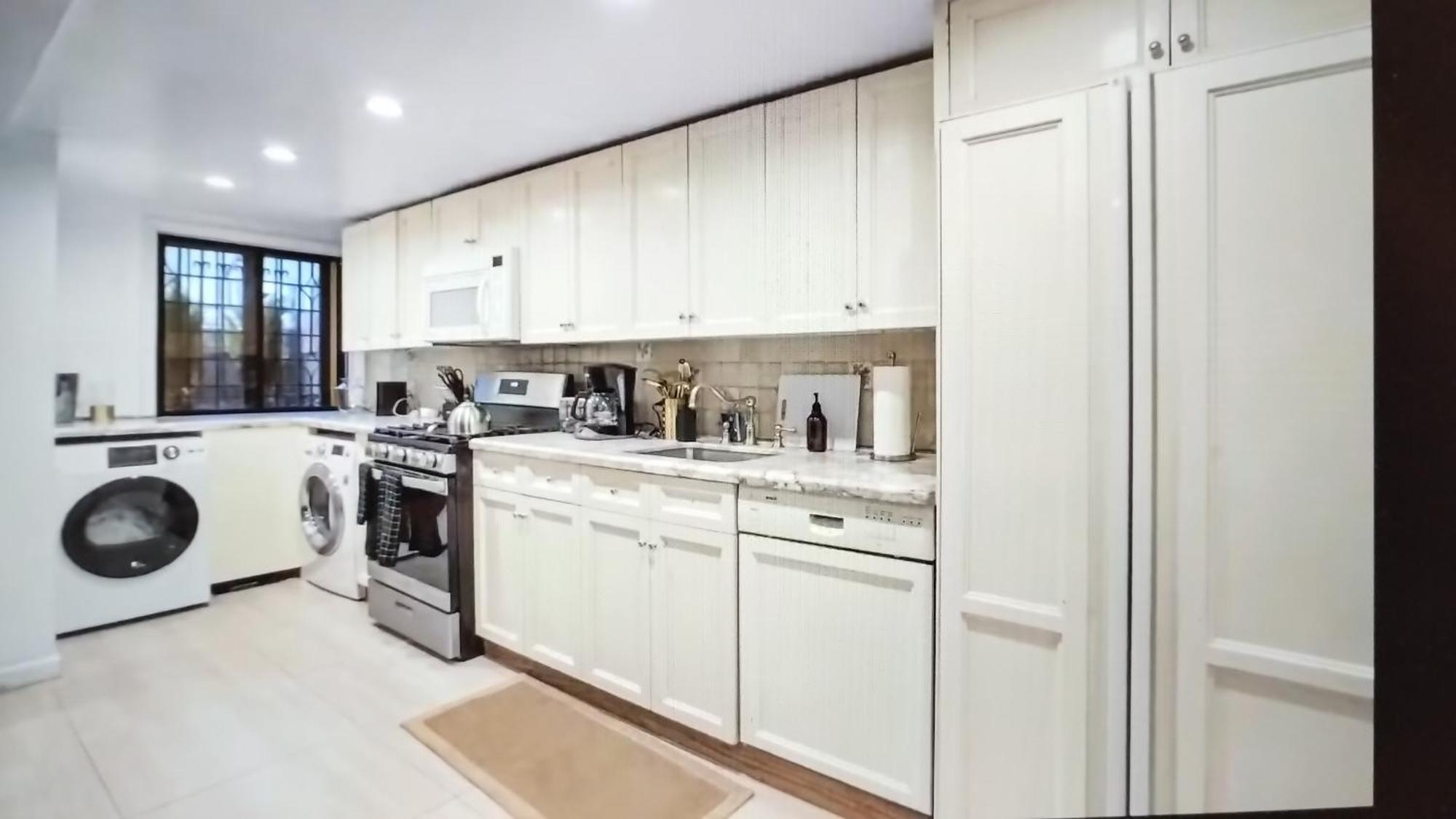 Pangsapuri Charming Townhouse New York